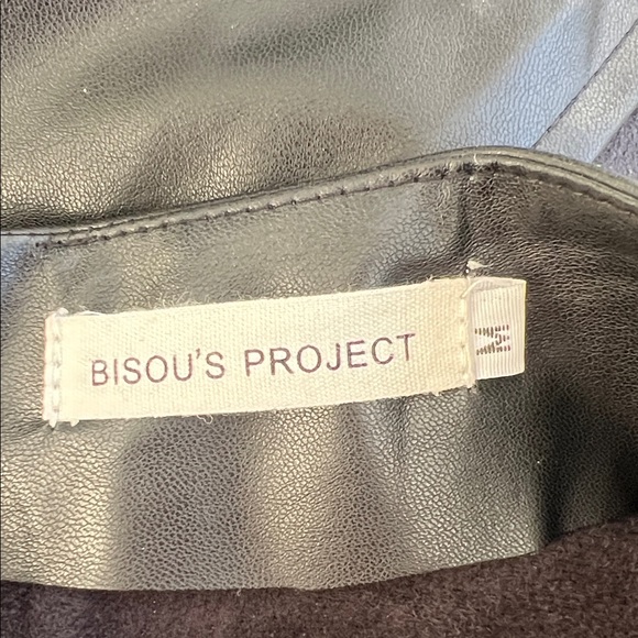 *Elegant Black Pencil Skirt - Picture 4 of 4